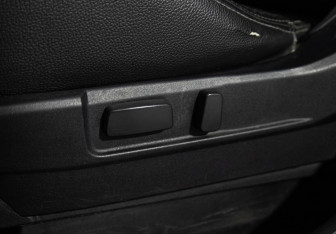 Подержанный автомобиль Mitsubishi Outlander 2012 года (17 фото)