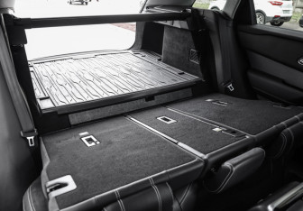 Подержанный автомобиль Land Rover Range Rover Velar 2017 года (36 фото)