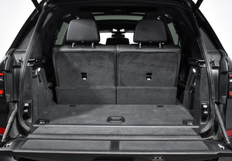 Подержанный автомобиль BMW X7 2023 года (25 фото)