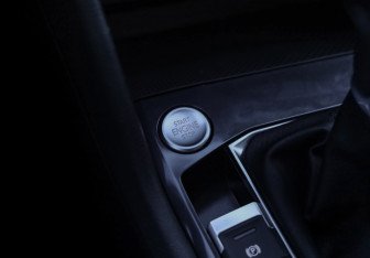 Подержанный автомобиль Volkswagen Tiguan 2021 года (19 фото)