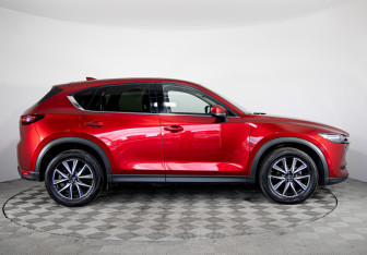 Подержанный автомобиль Mazda CX-5 2017 года (4 фото)