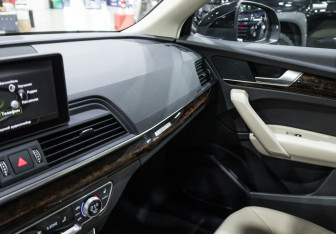 Подержанный автомобиль Audi Q5 2017 года (21 фото)
