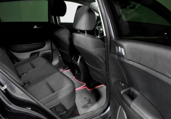 Подержанный автомобиль Kia Sportage 2017 года (12 фото)