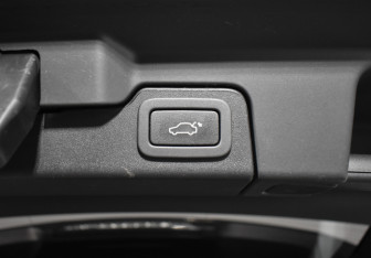 Подержанный автомобиль Land Rover Range Rover Evoque 2014 года (21 фото)