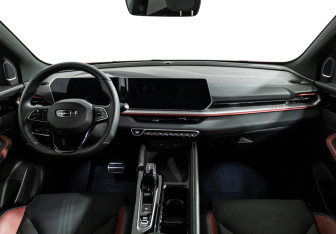 Подержанный автомобиль Geely Coolray 2024 года (13 фото)