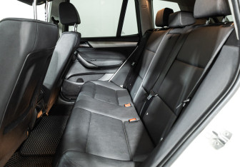 Подержанный автомобиль BMW X3 2013 года (26 фото)