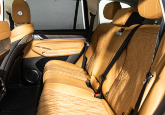 Подержанный автомобиль Tank 500 2024 года (10 фото)