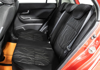 Подержанный автомобиль Kia Picanto 2014 года (10 фото)