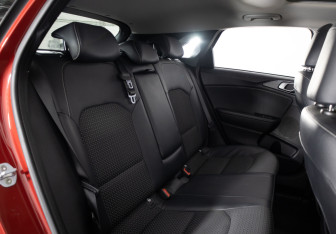 Подержанный автомобиль Kia Ceed Hatchback 2019 года (21 фото)