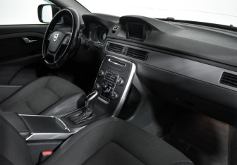 Подержанный автомобиль Volvo XC70 2014 года (13 фото)