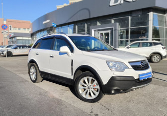 Подержанный автомобиль Opel Antara 2010 года (3 фото)