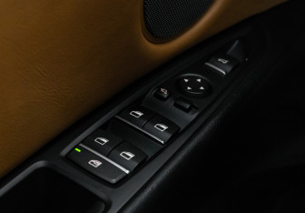 Подержанный автомобиль BMW X6 2016 года (16 фото)