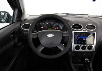 Подержанный автомобиль Ford Focus Wagon 2005 года (10 фото)