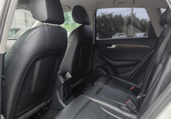 Подержанный автомобиль Audi Q5 2013 года (11 фото)