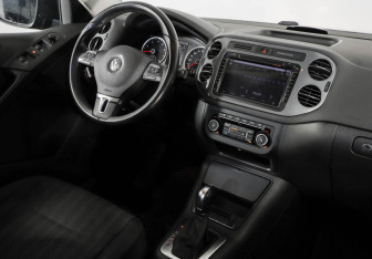 Подержанный автомобиль Volkswagen Tiguan 2014 года (9 фото)