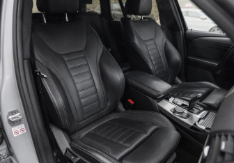 Подержанный автомобиль BMW X3 2019 года (32 фото)