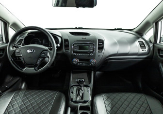Подержанный автомобиль Kia Cerato Sedan 2018 года (13 фото)