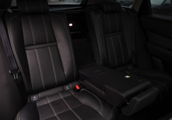 Подержанный автомобиль Land Rover Range Rover Velar 2018 года (28 фото)