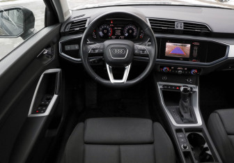 Подержанный автомобиль Audi Q3 2020 года (13 фото)