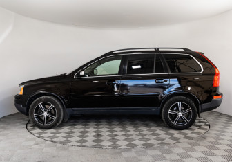 Подержанный автомобиль Volvo XC90 2008 года (8 фото)