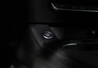 Подержанный автомобиль Audi A5 Coupe 2017 года (17 фото)