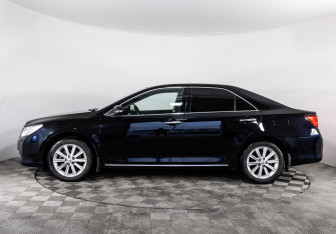 Подержанный автомобиль Toyota Camry Sedan 2014 года (8 фото)