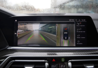 Подержанный автомобиль BMW X6 2020 года (20 фото)