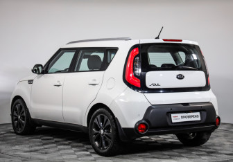 Подержанный автомобиль Kia Soul 2015 года (7 фото)
