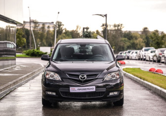 Подержанный автомобиль Mazda 3 Hatchback 2008 года (4 фото)
