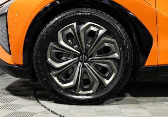 Подержанный автомобиль HiPhi X 2022 года (31 фото)