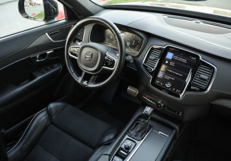 Подержанный автомобиль Volvo XC90 2020 года (11 фото)