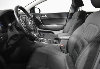 Подержанный автомобиль Kia Sportage 2017 года (10 фото)