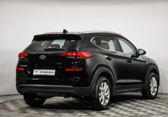 Подержанный автомобиль Hyundai Tucson 2020 года (5 фото)