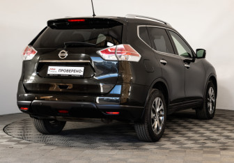 Подержанный автомобиль Nissan X-Trail 2016 года (7 фото)