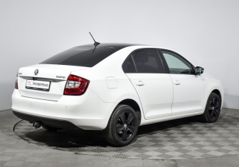 Подержанный автомобиль Skoda Rapid Liftback 2019 года (5 фото)