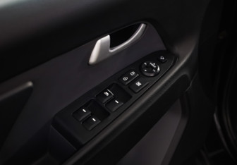 Подержанный автомобиль Kia Sportage 2012 года (13 фото)