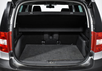 Подержанный автомобиль Skoda Yeti 2013 года (19 фото)