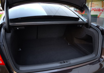 Подержанный автомобиль Audi A5 Coupe 2013 года (26 фото)