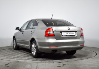 Подержанный автомобиль Skoda Octavia Liftback 2012 года (7 фото)