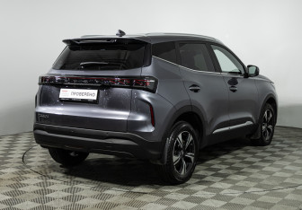Подержанный автомобиль Chery Tiggo 4 2025 года (5 фото)