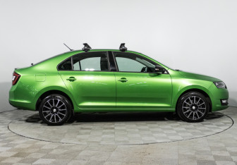 Подержанный автомобиль Skoda Rapid Liftback 2017 года (4 фото)