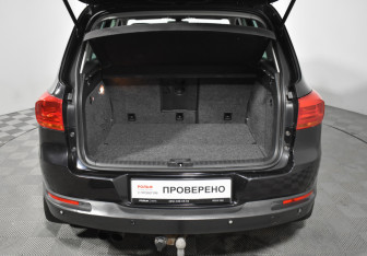 Подержанный автомобиль Volkswagen Tiguan 2012 года (19 фото)