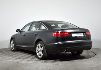 Подержанный автомобиль Audi A6 Sedan 2011 года (7 фото)