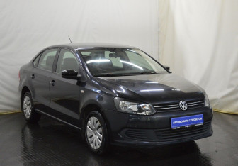 Подержанный автомобиль Volkswagen Polo Sedan 2013 года (3 фото)