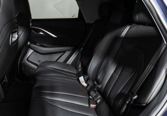 Подержанный автомобиль Omoda C5 2023 года (10 фото)