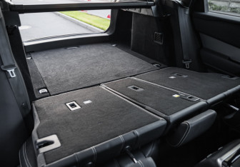 Подержанный автомобиль Land Rover Range Rover Velar 2019 года (36 фото)