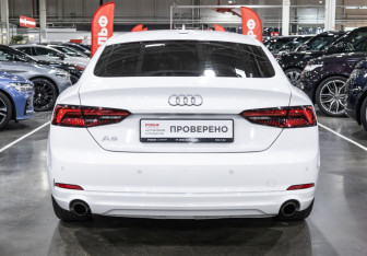 Подержанный автомобиль Audi A5 Liftback 2019 года (9 фото)