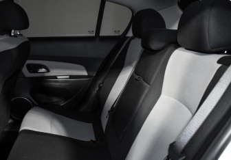 Подержанный автомобиль Chevrolet Cruze Sedan 2012 года (12 фото)