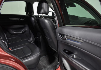Подержанный автомобиль Mazda CX-5 2017 года (12 фото)