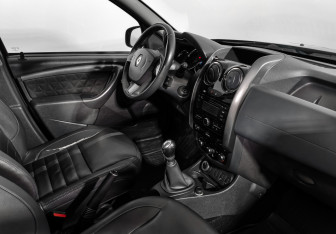 Подержанный автомобиль Renault Duster 2016 года (13 фото)